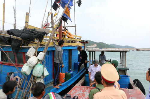 Quảng Ninh bắt đầu gió to, 8.000 tàu thuyền về nơi tránh trú an toàn