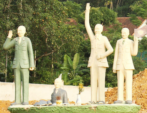 Tác giả của 4 tượng đài bên đường Hồ Chí Minh