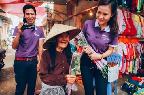 888 Đóa Hồng  - Tặng Phụ nữ Vĩnh Phúc