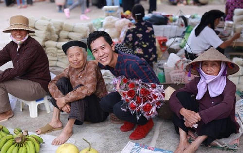 888 Đóa Hồng  - Tặng Phụ nữ Vĩnh Phúc