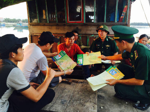 “Cột mốc sống” trên biên giới