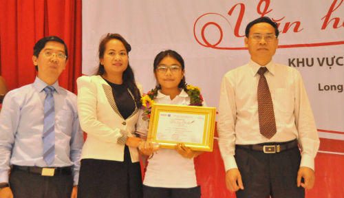 Thí sinh tỉnh nghèo đạt giải cao “Văn hay chữ tốt” năm 2016 