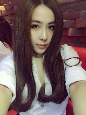 Hotgirl- Á khôi Mai Diệu Linh: 'Thà đẹp nhân tạo còn hơn xấu tự nhiên'