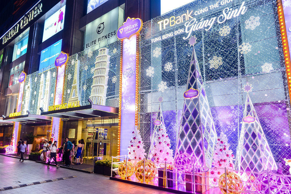 Sài Gòn rộn ràng chào đón giáng sinh ấm