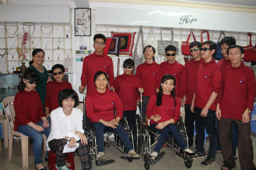 Thăng hoa cảm xúc cùng nhóm nhạc của những thanh niên tật nguyền