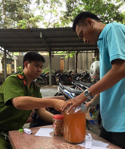 Người đàn bà ở Sài Gòn bỏ thuốc chuột vào nồi bún