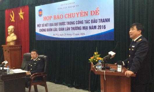 Năm 2016, lực lượng Hải quan bắt giữ xử lý gần 16.000 vi phạm