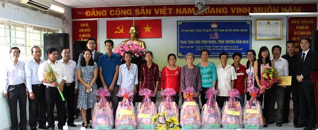 N.H.O trao "Xuân Lộc Điền" đến các hộ dân nghèo huyện Bình Chánh