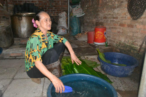 Về Lỗ Khê, nhớ câu ca trù bên bếp lửa luộc bánh…