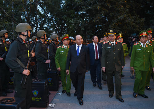 Thủ tướng kiểm tra công tác sẵn sàng chiến đấu tại Bộ Tư lệnh Cảnh sát cơ động