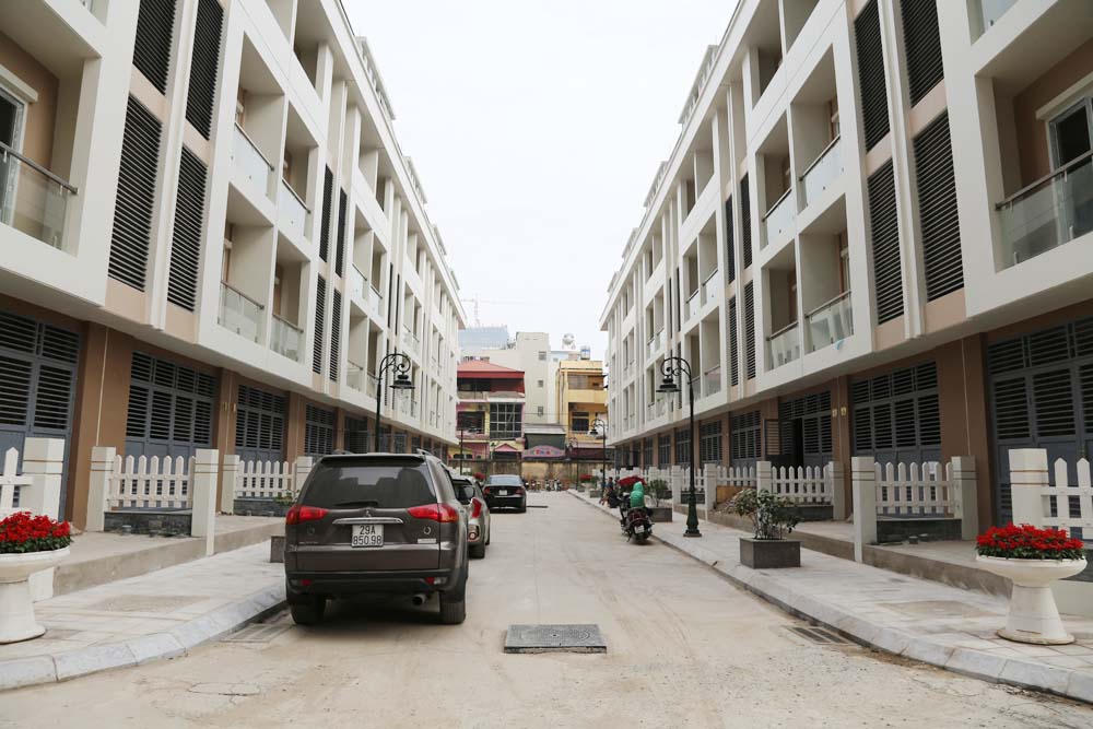 Nhộn nhịp nhận sổ đỏ tại dự án “hot” nhất quận Hà Đông