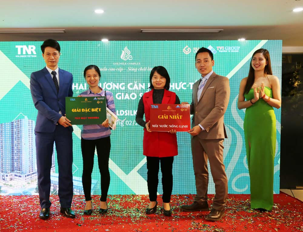 Nhộn nhịp nhận sổ đỏ tại dự án “hot” nhất quận Hà Đông