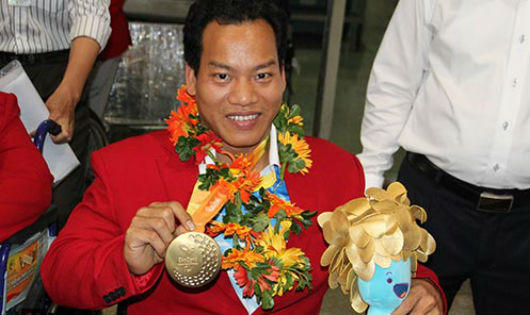 Chuyện phi thường về người Việt trẻ