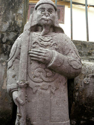 Xót xa khu di tích lăng đá họ Hoàng