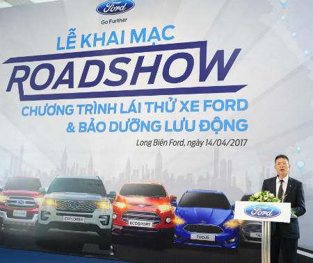 Khởi động chương trình Ford Roadshow 2017