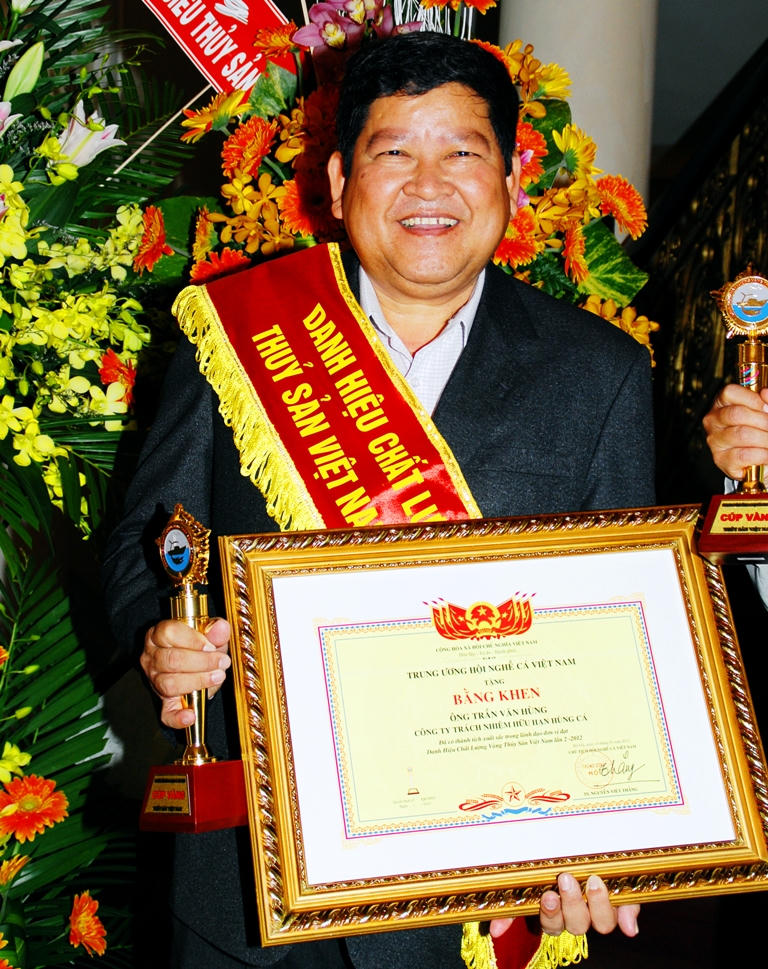 Một doanh nhân trọng nghĩa, nặng tình