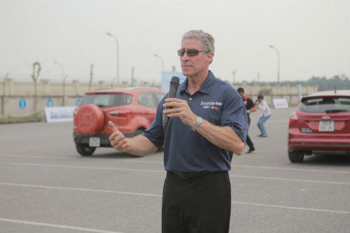 Chiến lược “dạy lái xe an toàn” nhằm phát triển bền vững