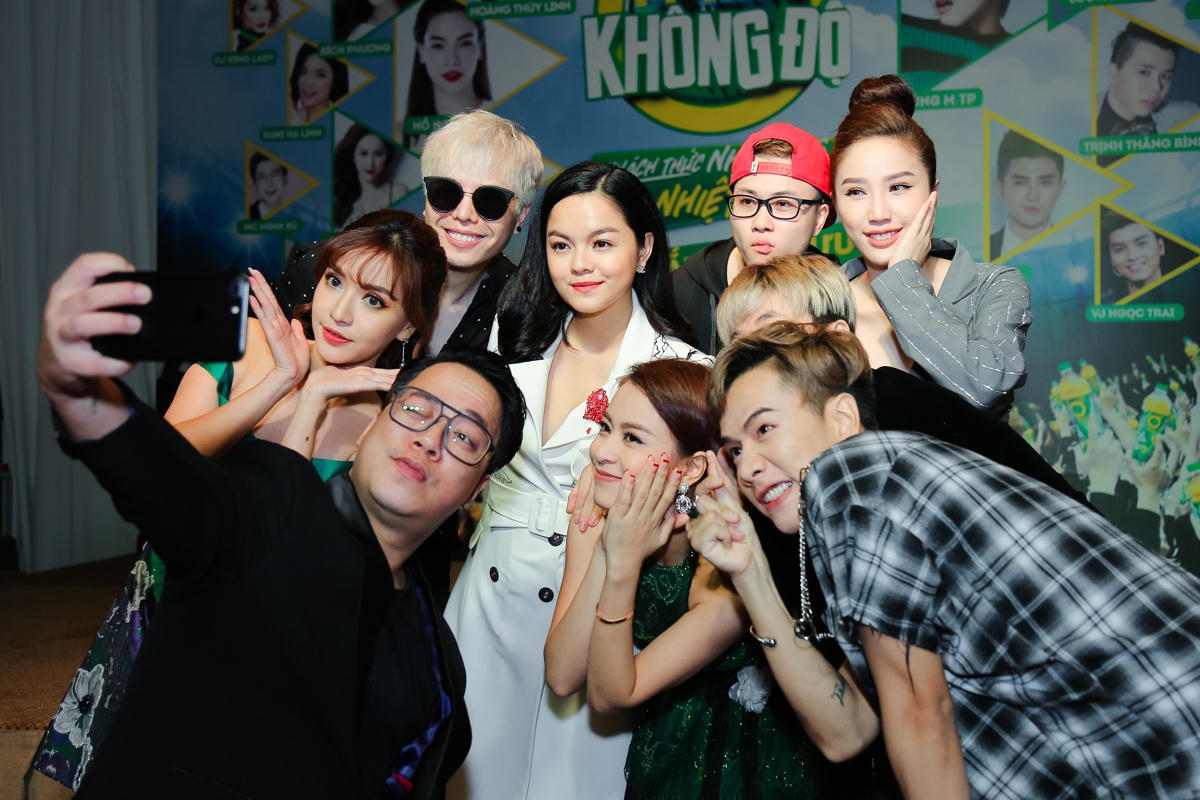 “Mùa hè không độ” 2017 - Lễ hội âm nhạc quy tụ dàn ca sĩ “hot” của V-pop