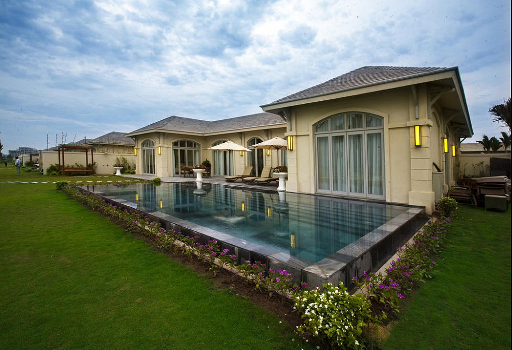 Voucher nghỉ dưỡng 5 sao "giá hời" được đổ xô săn lùng trong mùa hè 2017