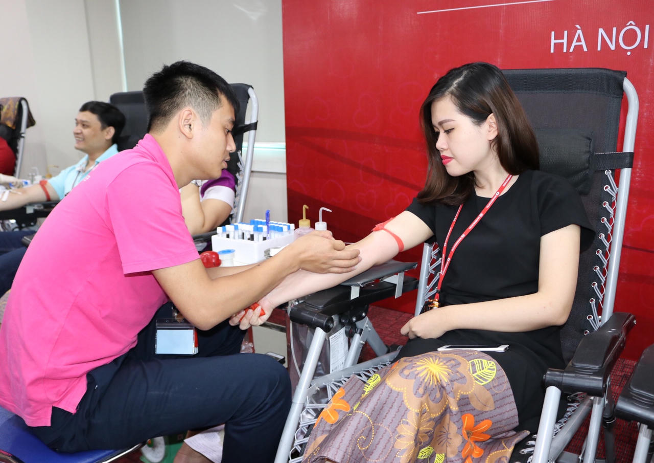 Hơn 500 cán bộ, nhân viên Techcombank đồng hành cùng “Hành trình Đỏ” hiến máu tình nguyện