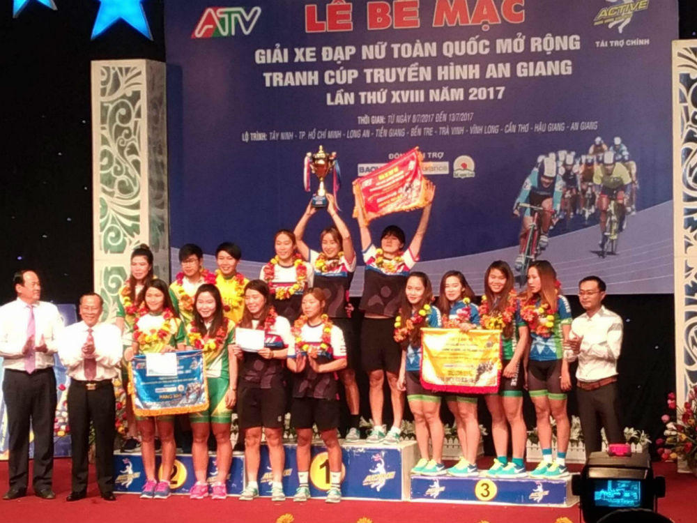 Bế mạc giải “Xe đạp nữ toàn quốc mở rộng (quốc tế) tranh cúp truyền hình An Giang lần thứ 18”
