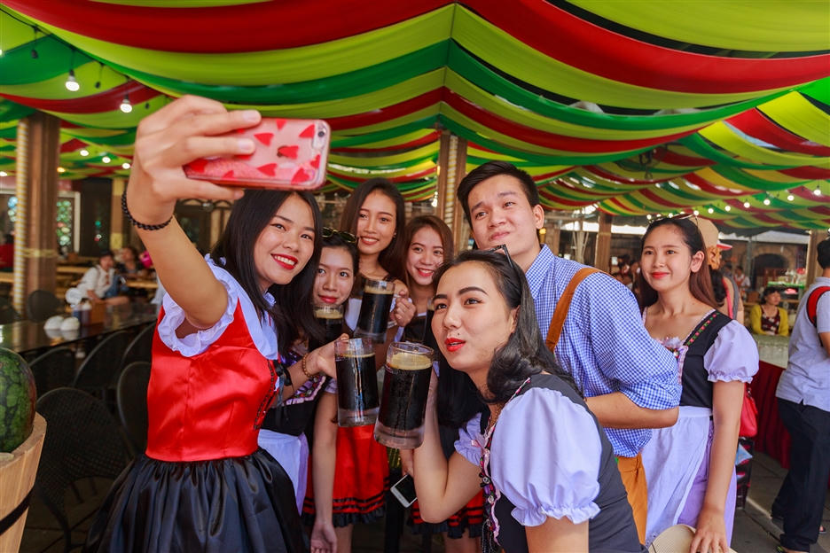 Cuồng say lễ hội bia Châu Âu tại Sun World Ba Na Hills