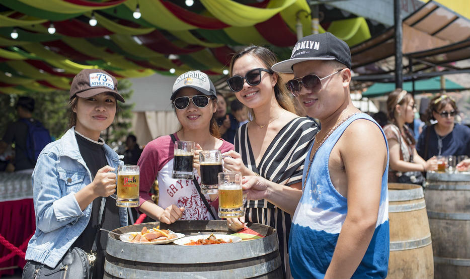 Cuồng say lễ hội bia Châu Âu tại Sun World Ba Na Hills