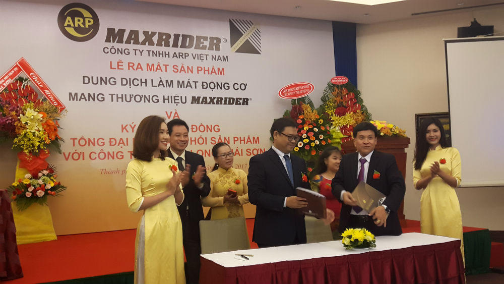 Ra mắt sản phẩm làm mát động cơ với thương hiệu Maxrider