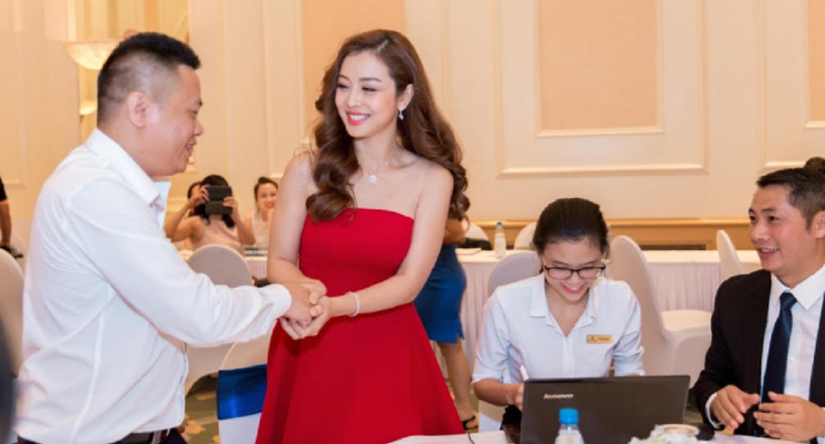 Jennifer Phạm nhanh tay “ẵm” condotel FLC Grand Hotel Sầm Sơn ngày đầu chính thức mở bán