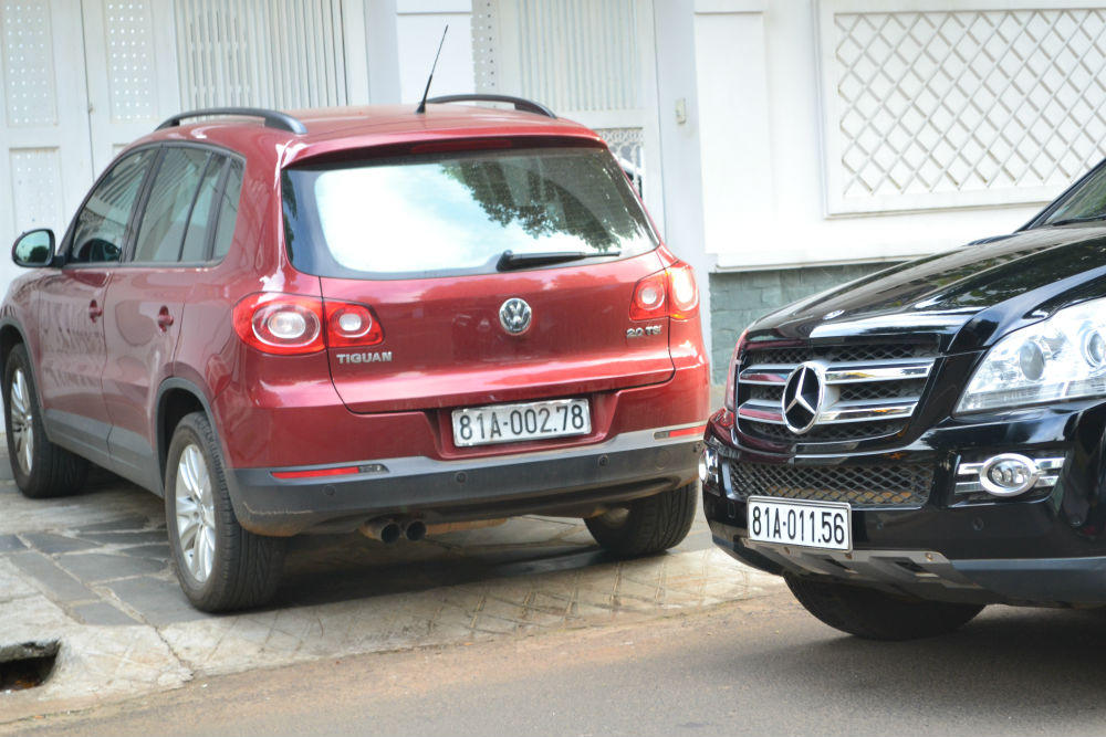 Xét xử lại vụ tặng xe ôtô tiền tỷ cho Giám đốc Sở