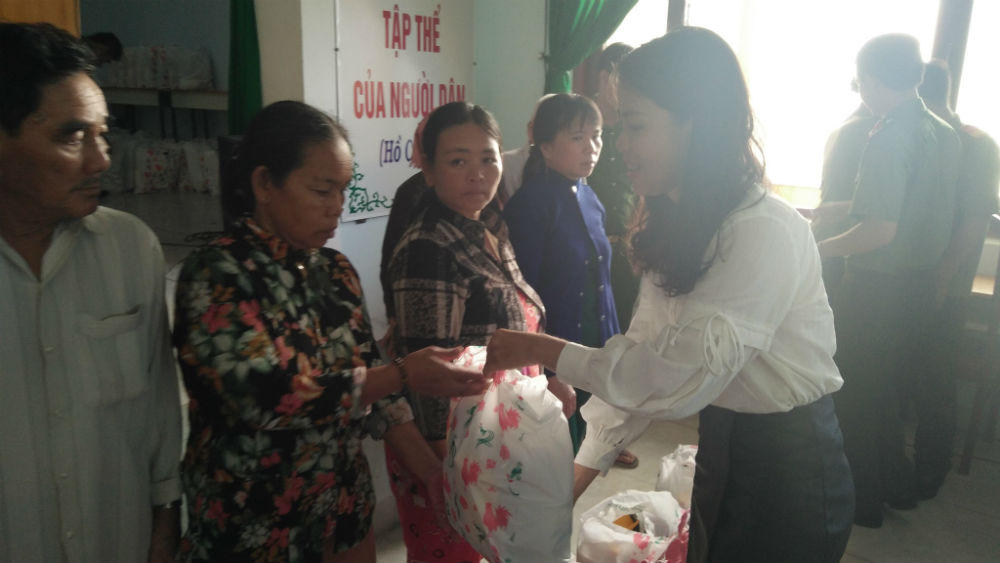 Home Credit đến với bà con nghèo tỉnh Bình Thuận