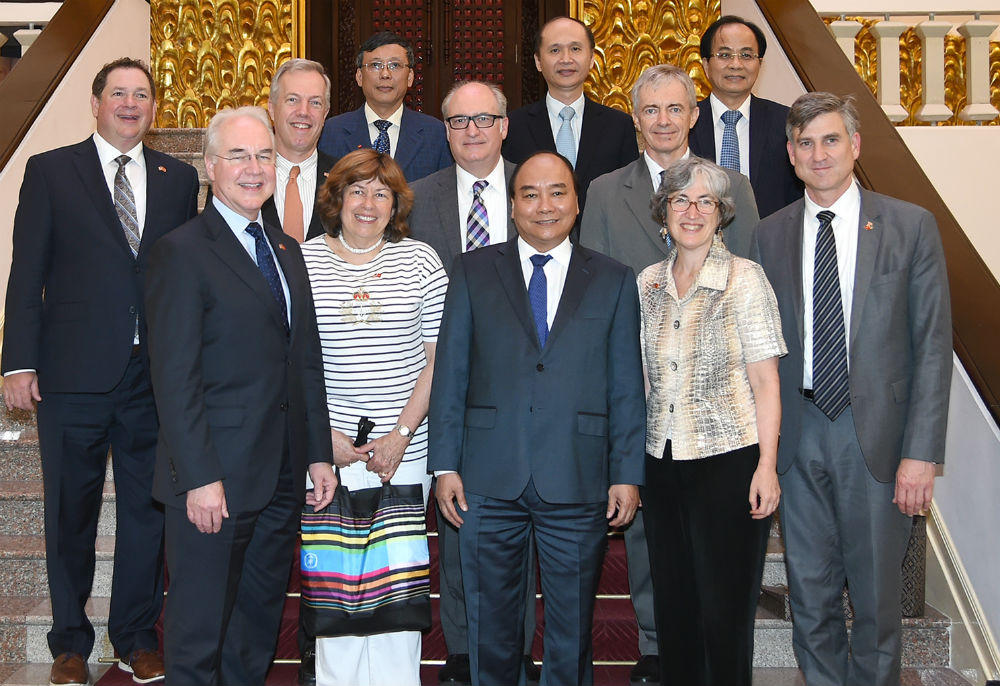 Thủ tướng tiếp Bộ trưởng Y tế và Phúc lợi con người Hoa Kỳ