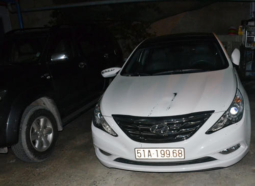 Nhóm người đập ôtô, đánh chủ bãi xe ở Sài Gòn