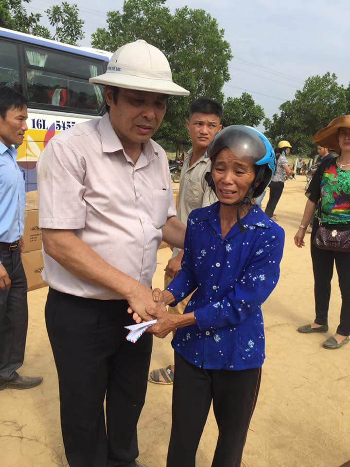 Làm kinh doanh, cần tri thức và cái tâm chứ không phải là bằng cấp