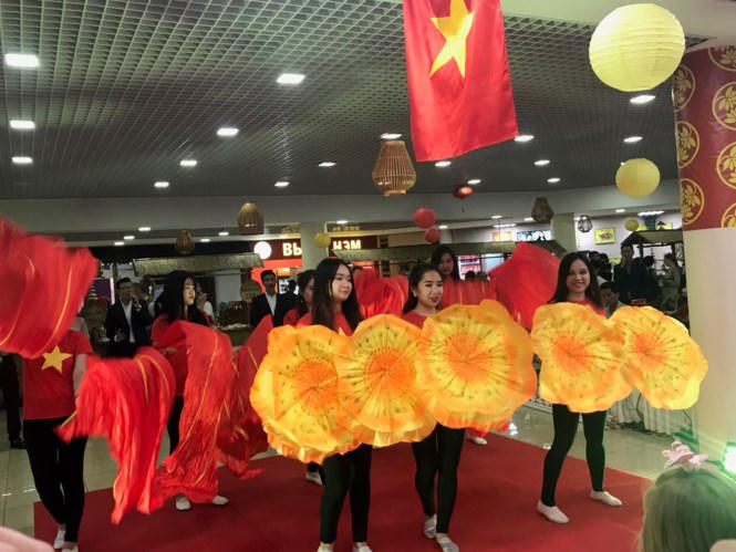 Rực rỡ Festival thức ăn đường phố Việt tại Nga