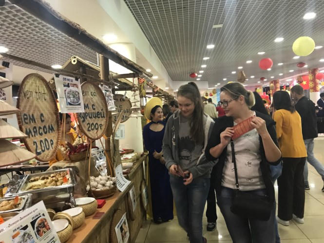 Rực rỡ Festival thức ăn đường phố Việt tại Nga