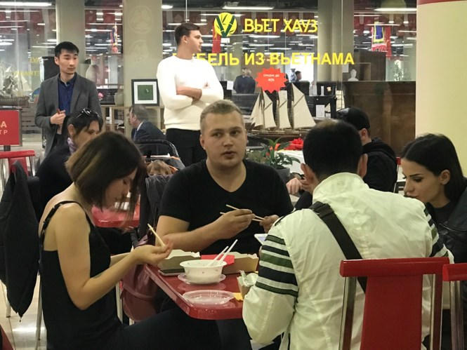 Rực rỡ Festival thức ăn đường phố Việt tại Nga