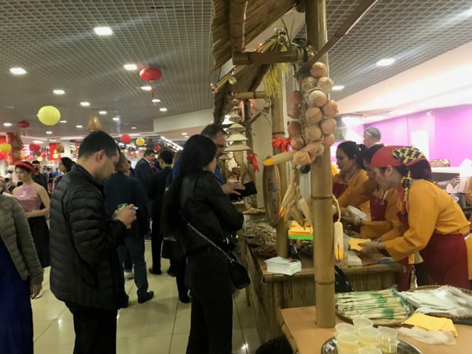 Rực rỡ Festival thức ăn đường phố Việt tại Nga