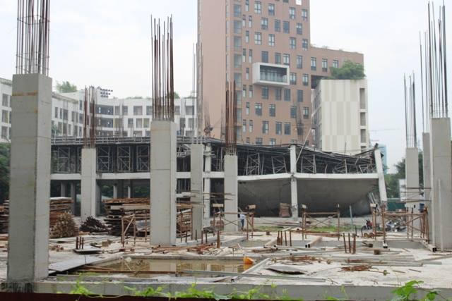 Sốc giữa thủ đô: Công trình trường mầm non vừa xây đã đổ sập