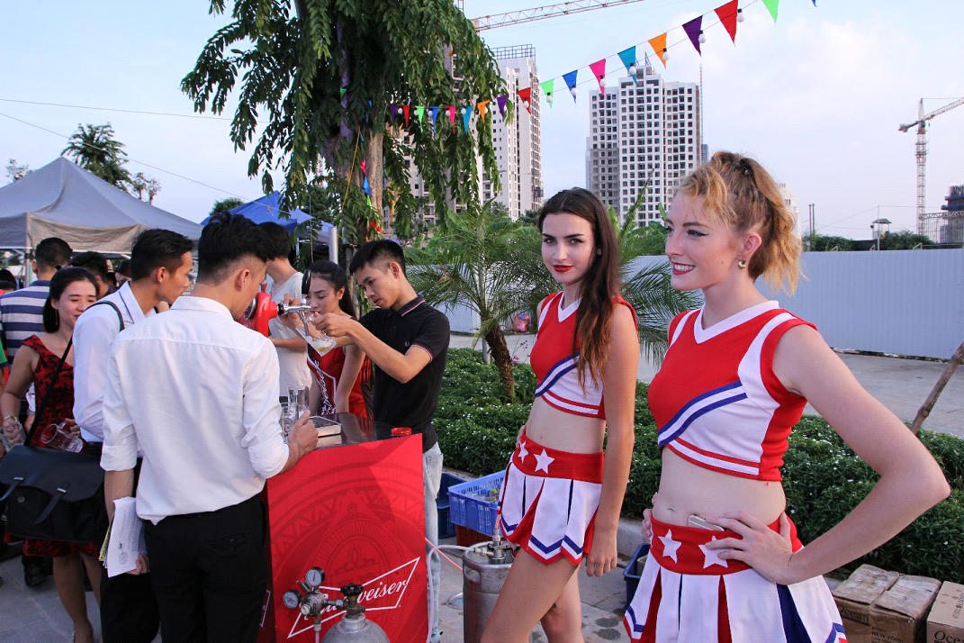 Say đắm cùng “Dạ tiệc mùa thu” tại khu vườn Sunshine City