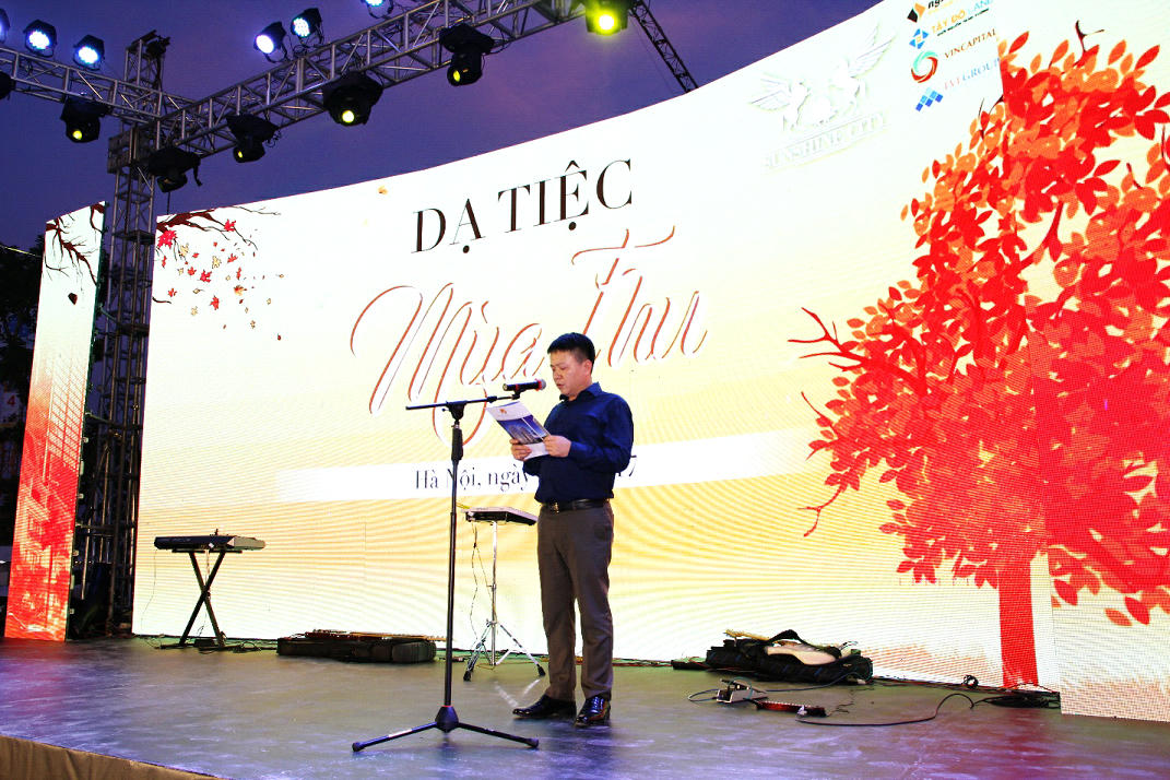 Say đắm cùng “Dạ tiệc mùa thu” tại khu vườn Sunshine City