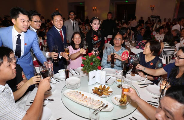 Việt Hưng Phát – chi hơn 10 tỷ đồng cho chương trình “Sắc Màu Tri Ân 2017”