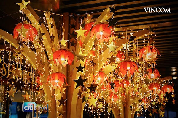 Đến Vincom – Đón "siêu trăng" kỷ lục