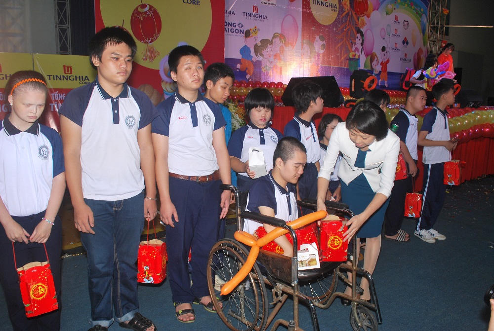 Tín Nghĩa tổ chức chương trình “Cùng các cháu vui Tết Trung thu”