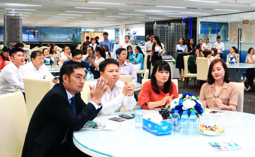 Nâng cao chất lượng công trình, Sunshine Group “bắt tay” với Tập đoàn cửa hàng đầu châu Âu 