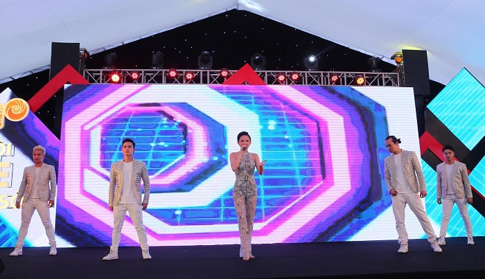 Mua nhà đẹp, bất ngờ trúng xe “chất lừ” từ Vinhomes Thăng Long