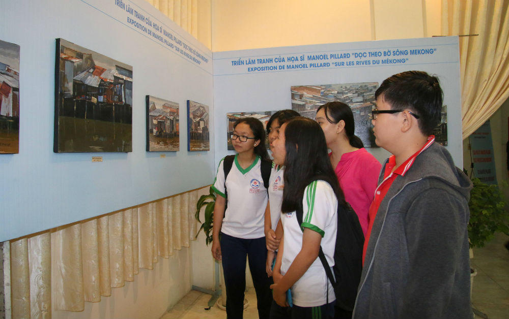 Triển lãm tranh “Dọc theo bờ sông Mekong” của họa sĩ người Pháp 