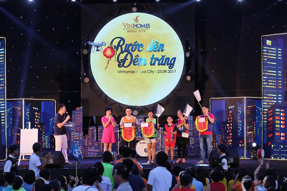 Nhiều ông lớn’ bất động sản ‘đổ tiền tỷ’ tổ chức trung thu cho cư dân