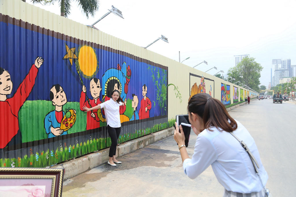 Nhiều ông lớn’ bất động sản ‘đổ tiền tỷ’ tổ chức trung thu cho cư dân