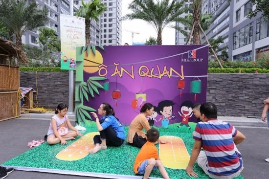Nhiều ông lớn’ bất động sản ‘đổ tiền tỷ’ tổ chức trung thu cho cư dân